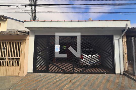 Fachada de casa à venda com 2 quartos, 173m² em Parque Oratorio, Santo André