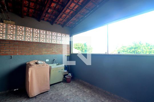Área de Serviço de casa à venda com 2 quartos, 173m² em Parque Oratorio, Santo André