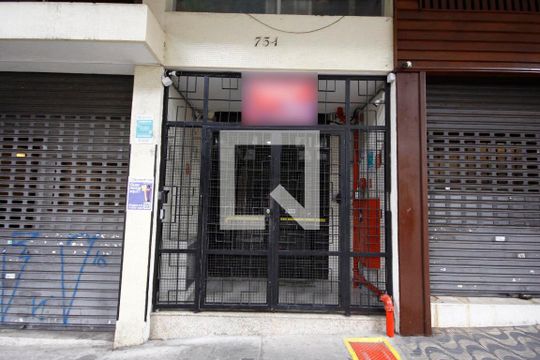Fachada de kitnet/studio para alugar com 1 quarto, 25m² em Liberdade, São Paulo