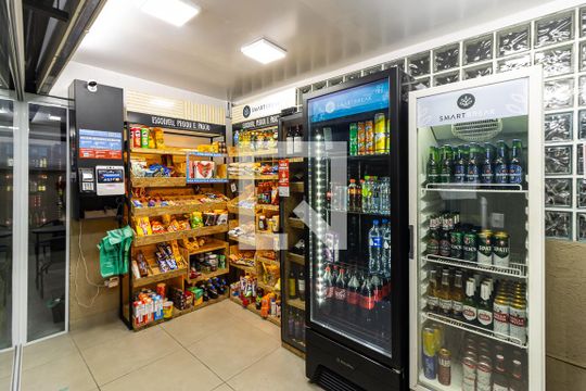 Mercado de apartamento para alugar com 2 quartos, 66m² em Jardim das Laranjeiras, São Paulo
