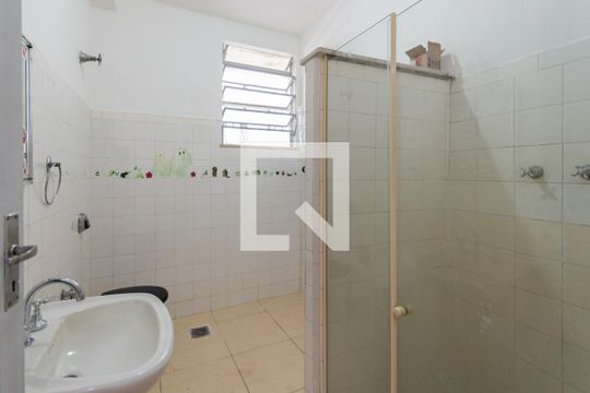 Banheiro de apartamento para alugar com 3 quartos, 98m² em Grajaú, Rio de Janeiro