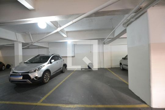 Garagem de apartamento à venda com 3 quartos, 153m² em Centro Histórico, Porto Alegre