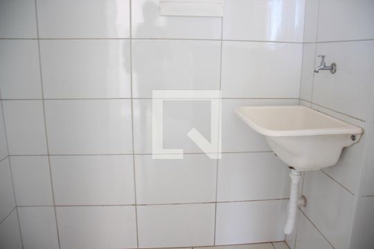 Cozinha e Área de Serviço de apartamento para alugar com 2 quartos, 55m² em Alto Umuarama, Uberlândia