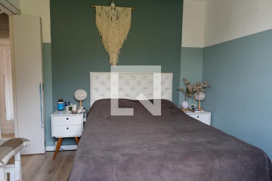 Quarto 1 de apartamento para alugar com 2 quartos, 54m² em Vila Madalena, São Paulo