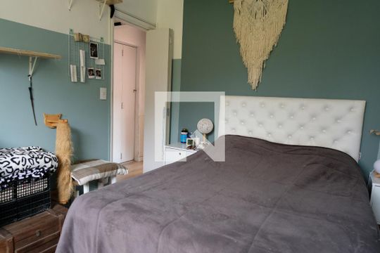 Quarto 1 de apartamento para alugar com 2 quartos, 54m² em Vila Madalena, São Paulo