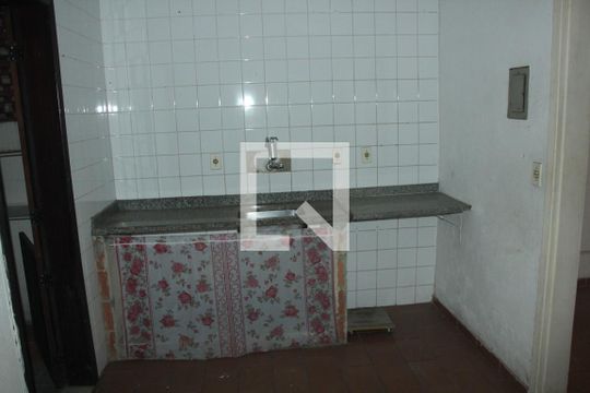 Cozinha de casa de condomínio para alugar com 2 quartos, 70m² em Jardim Alvorada, Nova Iguaçu