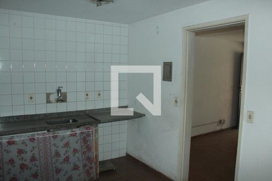 Cozinha de casa de condomínio para alugar com 2 quartos, 70m² em Jardim Alvorada, Nova Iguaçu