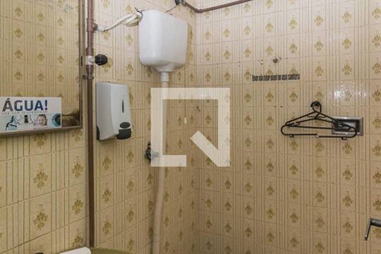 Lavabo de apartamento para alugar com 2 quartos, 250m² em Penha, Rio de Janeiro