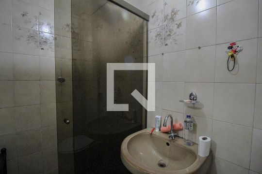 Banheiro de apartamento para alugar com 2 quartos, 69m² em Liberdade, São Paulo