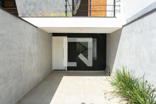 Garagem de casa à venda com 3 quartos, 150m² em Vila Antonina, São Paulo