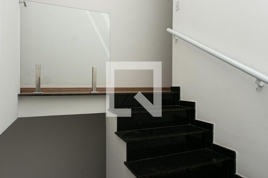 Corredor de casa à venda com 3 quartos, 150m² em Vila Antonina, São Paulo