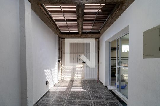 Garagem de casa à venda com 2 quartos, 156m² em Vila Pompéia, São Paulo