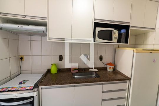 Cozinha de apartamento à venda com 2 quartos, 60m² em Jardim Monte Alegre, Taboão da Serra