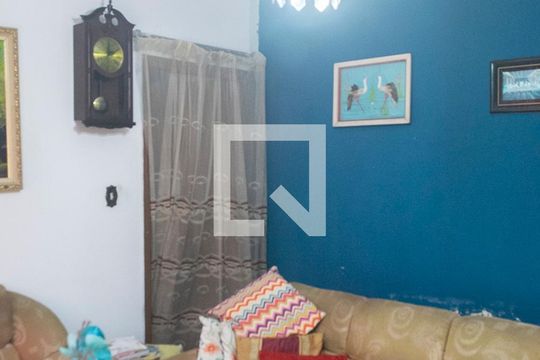 Sala de casa à venda com 4 quartos, 100m² em Vila Paiva, São Paulo