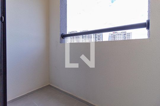 Sacada de kitnet/studio à venda com 1 quarto, 24m² em Bonfim, Osasco