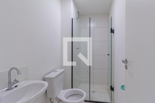 Banheiro de kitnet/studio à venda com 1 quarto, 24m² em Bonfim, Osasco