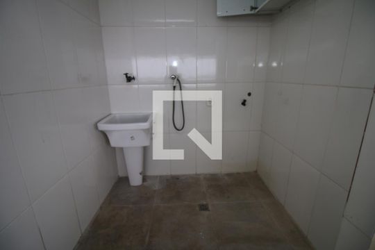 Área de Serviço de casa para alugar com 2 quartos, 80m² em Ramos, Rio de Janeiro