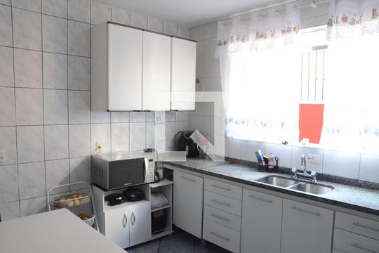Cozinha de casa à venda com 5 quartos, 213m² em Recanto das Rosas, Osasco