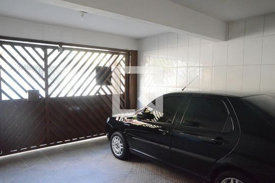 Garagem de casa à venda com 5 quartos, 213m² em Recanto das Rosas, Osasco