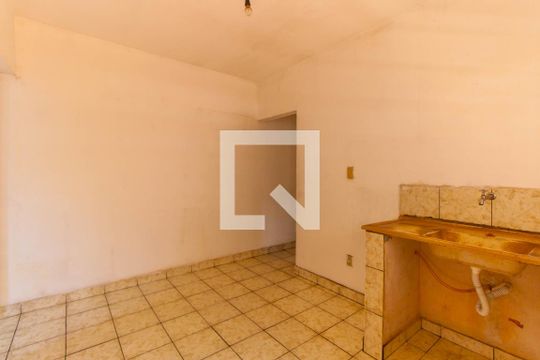 Cozinha de casa para alugar com 2 quartos, 65m² em Vila Bela, São Paulo