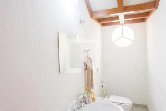 Lavabo de casa para alugar com 4 quartos, 369m² em Santo Amaro, São Paulo