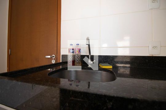 Cozinha e Área de Serviço de apartamento à venda com 1 quarto, 42m² em Samambaia Sul (samambaia), Brasília
