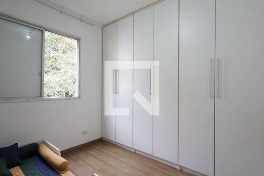 Quarto 1 de apartamento para alugar com 2 quartos, 54m² em Vila Andrade, São Paulo