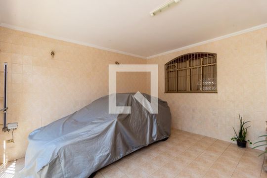 Garagem de casa à venda com 4 quartos, 196m² em Vila Invernada, São Paulo