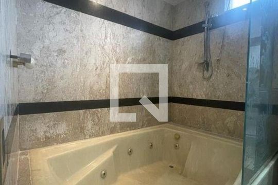 Casa à venda com 3 quartos, 350m² em Jardim da Gloria, São Paulo