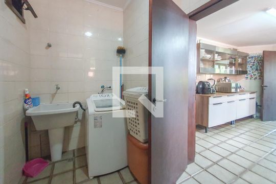 Área de Serviço de casa de condomínio para alugar com 5 quartos, 320m² em Jardim Tres Marias, Guarujá