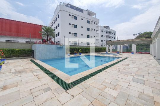 Área comum de casa de condomínio para alugar com 5 quartos, 320m² em Jardim Tres Marias, Guarujá