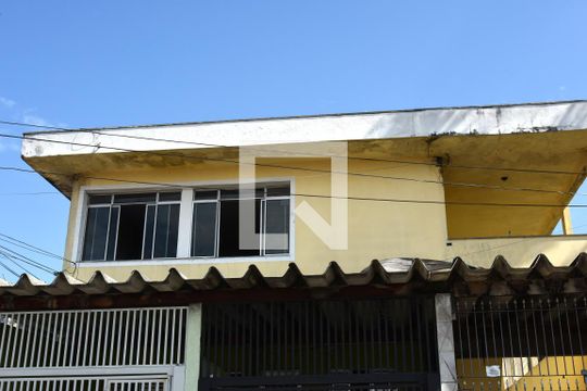 Fachada de casa para alugar com 3 quartos, 200m² em Cupecê, São Paulo