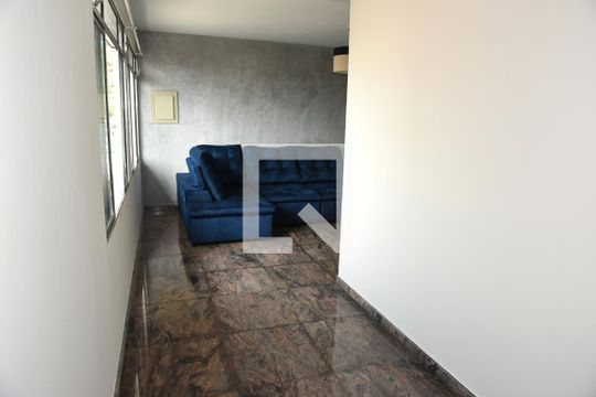Sala de casa para alugar com 3 quartos, 200m² em Cupecê, São Paulo