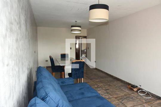 Sala de casa para alugar com 3 quartos, 200m² em Cupecê, São Paulo