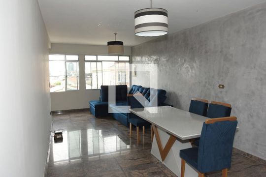 Sala de casa para alugar com 3 quartos, 200m² em Cupecê, São Paulo