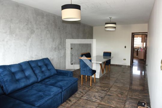 Casa para alugar com 3 quartos, 200m² em Cupecê, São Paulo