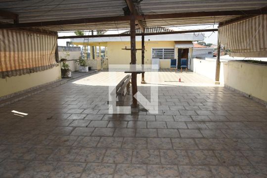 Quintal de casa para alugar com 3 quartos, 200m² em Cupecê, São Paulo
