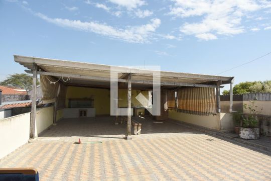 Quintal de casa para alugar com 3 quartos, 200m² em Cupecê, São Paulo