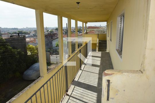 Sacada de casa para alugar com 3 quartos, 200m² em Cupecê, São Paulo