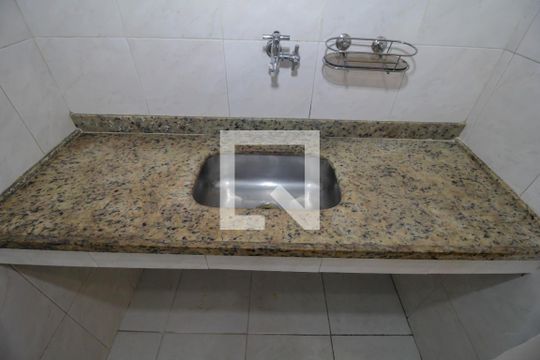 Cozinha de kitnet/studio para alugar com 1 quarto, 25m² em Centro, Rio de Janeiro