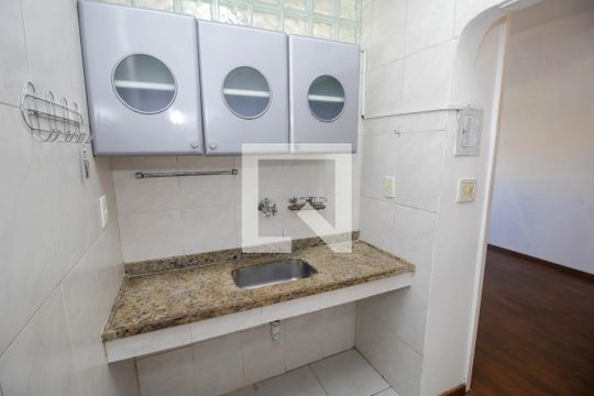 Cozinha de kitnet/studio para alugar com 1 quarto, 25m² em Centro, Rio de Janeiro