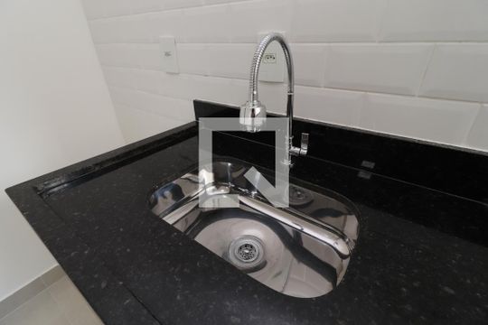 Cozinha de apartamento para alugar com 1 quarto, 30m² em Santana, São Paulo