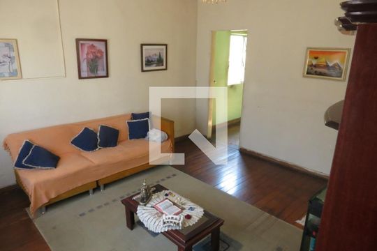Casa à venda com 2 quartos, 250m² em Vila Pereira Barreto, São Paulo