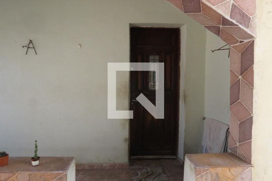 Entrada de casa à venda com 2 quartos, 250m² em Vila Pereira Barreto, São Paulo
