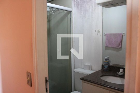 Banheiro de apartamento à venda com 2 quartos, 57m² em Barra Funda, São Paulo