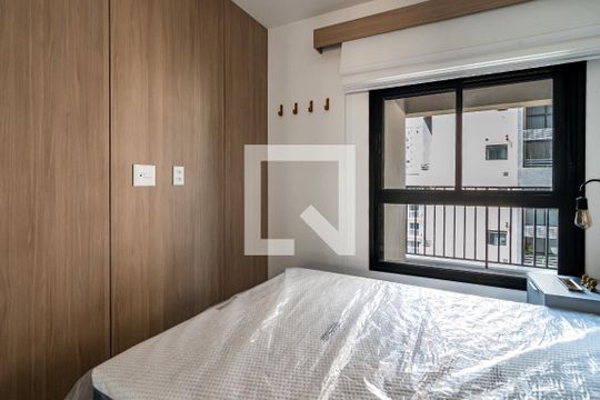 Quarto de apartamento para alugar com 1 quarto, 35m² em Pinheiros, São Paulo