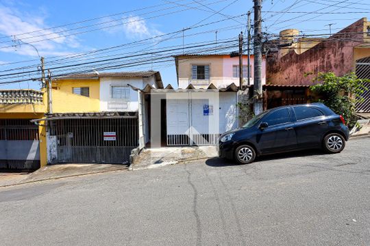 Fachada da casa de casa para alugar com 3 quartos, 150m² em Jardim Lambreta, Cotia