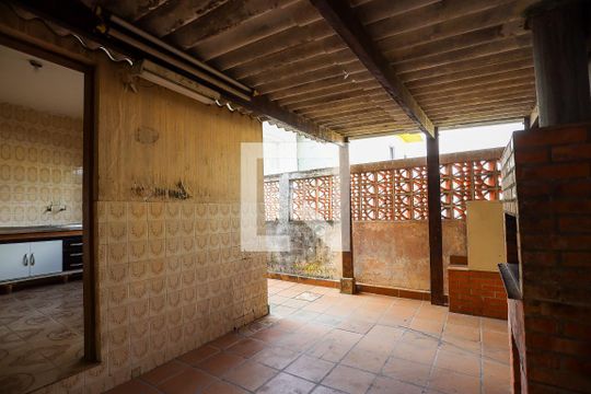 Área de serviço / área gourmet de casa para alugar com 3 quartos, 150m² em Jardim Lambreta, Cotia