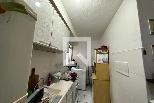 Cozinha de apartamento para alugar com 2 quartos, 48m² em Santos Dumont, São Leopoldo