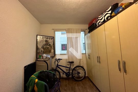 Quarto 2  de apartamento para alugar com 2 quartos, 48m² em Santos Dumont, São Leopoldo